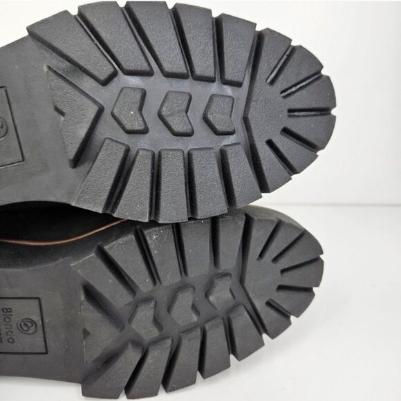 Blondo Dahlia NWOT Oversized Buckle Chunk Heel Suede Waterproof  Boots Black … - Picture 8 of 8